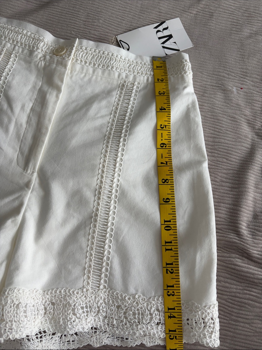 Zara off white Crochet Trim Women’s Shorts/ Size Medium - Picture 7 of 9